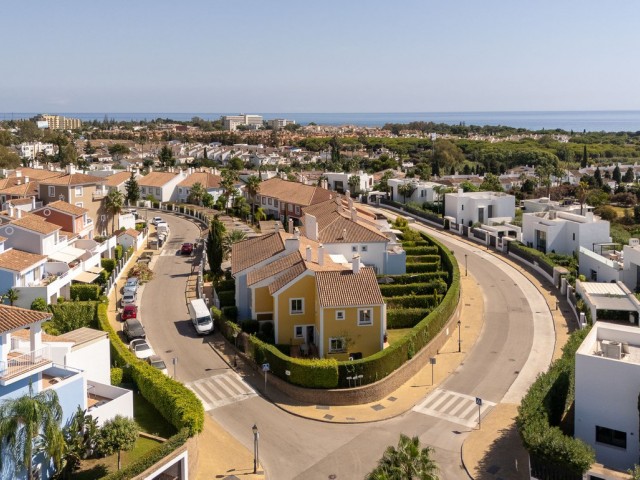 3 Soveroms Rekkehus i Estepona