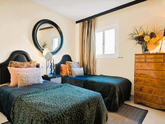 2 Bedrooms Apartment in Elviria