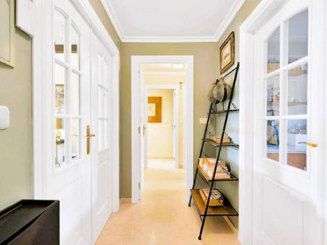 2 Bedrooms Apartment in Elviria