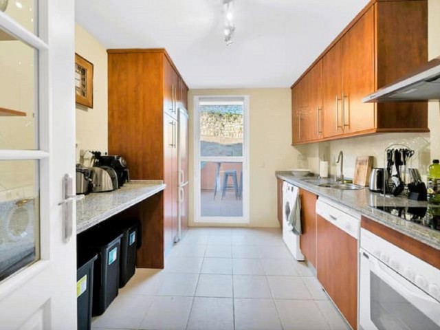 2 Bedrooms Apartment in Elviria