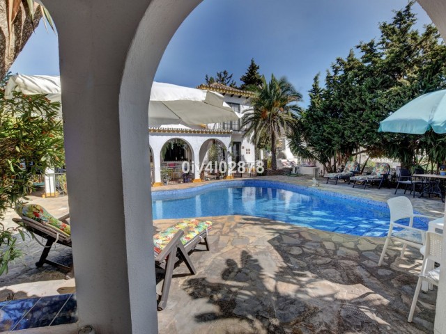 5 Bedrooms Villa in Benalmadena Pueblo