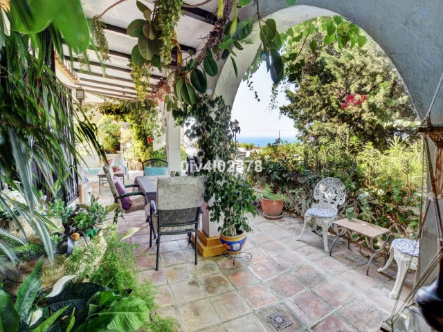 5 Bedrooms Villa in Benalmadena Pueblo