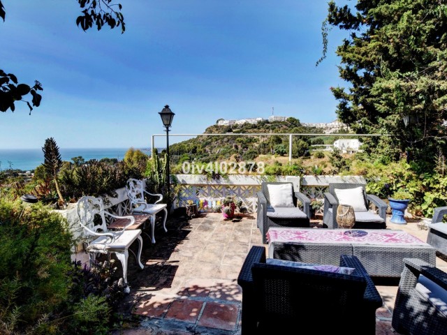 5 Bedrooms Villa in Benalmadena Pueblo