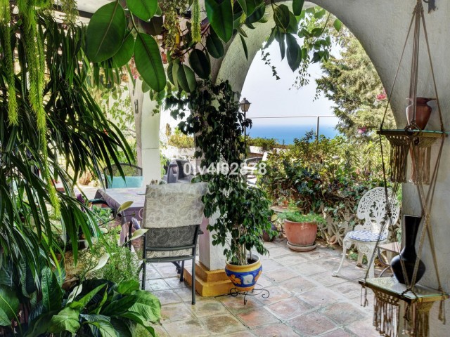 5 Bedrooms Villa in Benalmadena Pueblo