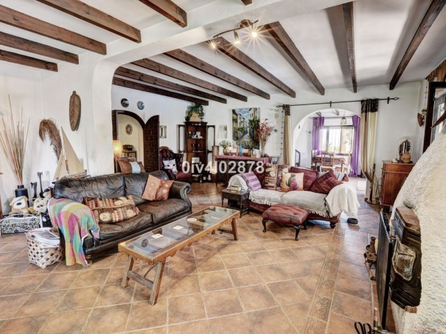 5 Bedrooms Villa in Benalmadena Pueblo
