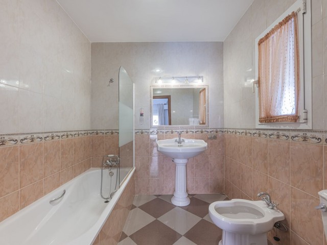 4 Bedrooms Villa in San Pedro de Alcántara