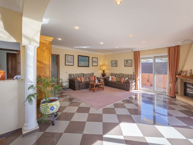 Villa avec 4 Chambres  à San Pedro de Alcántara