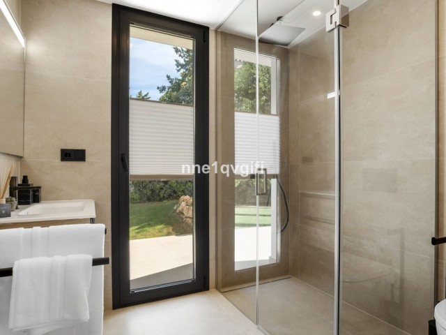 4 Bedrooms Villa in Guadalmina Alta