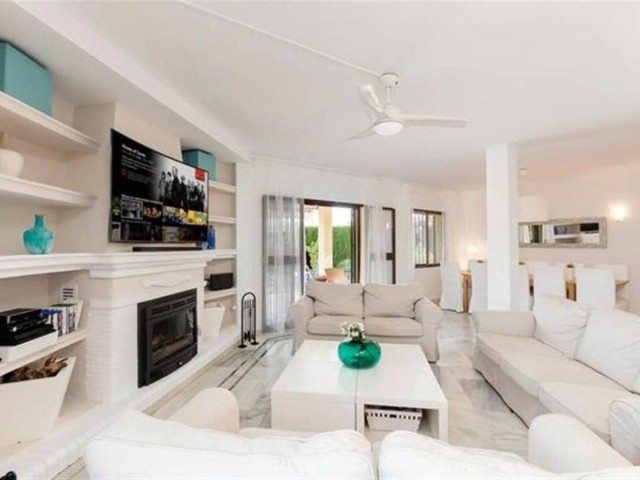 6 Soveroms Villa i Nueva Andalucía