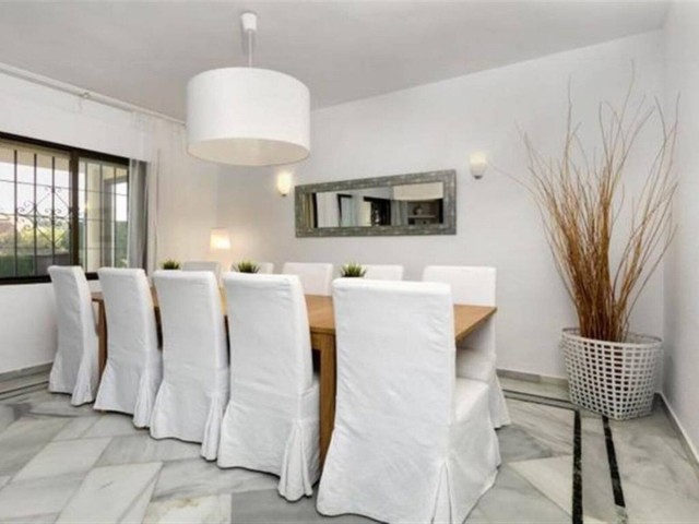 6 Soveroms Villa i Nueva Andalucía