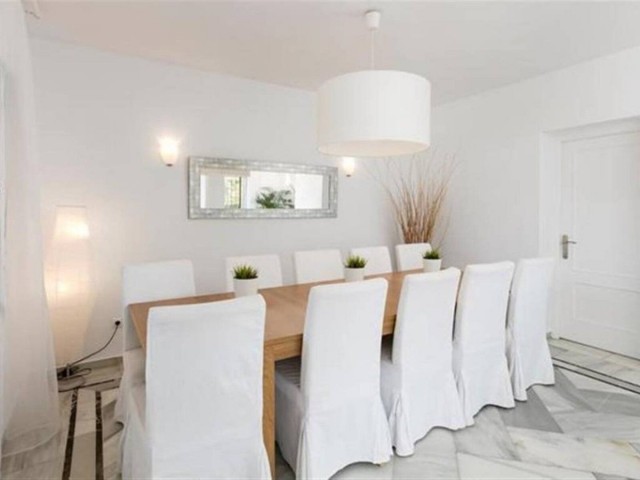 6 Soveroms Villa i Nueva Andalucía