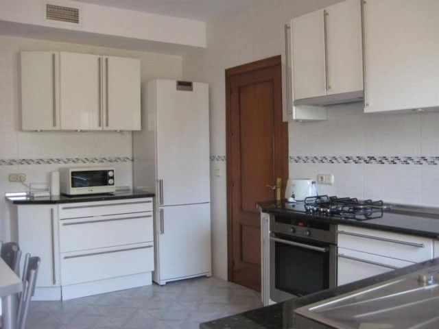 6 Soveroms Villa i Nueva Andalucía