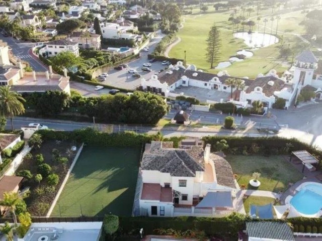 6 Soveroms Villa i Nueva Andalucía