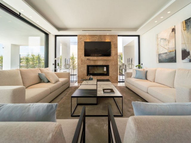 5 Bedrooms Villa in Nueva Andalucía