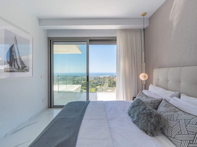 3 Bedrooms Apartment in Benahavís