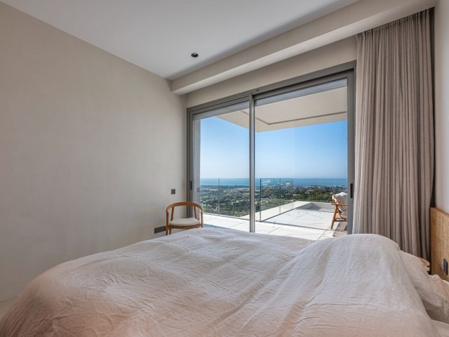 3 Bedrooms Apartment in Benahavís