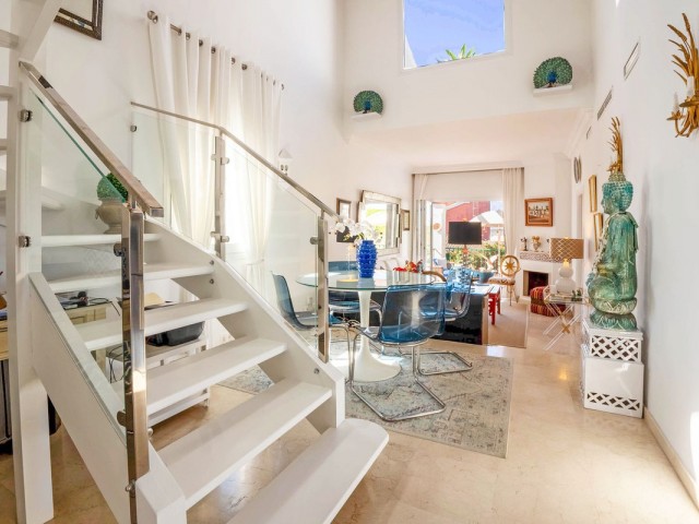 Appartement avec 3 Chambres  à Marbesa