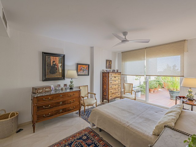 4 Soveroms Rekkehus i Nueva Andalucía