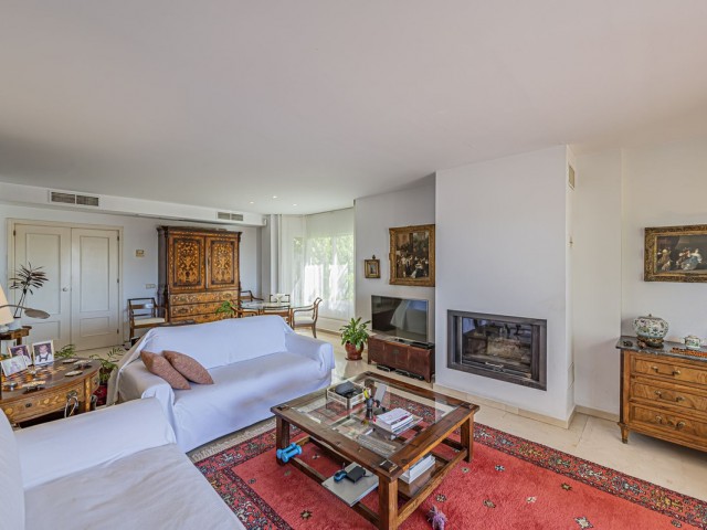 4 Soveroms Rekkehus i Nueva Andalucía