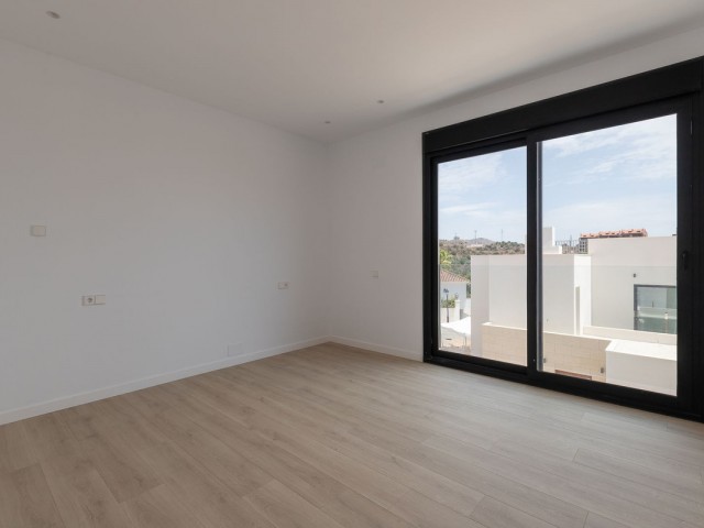 Villa avec 4 Chambres  à Elviria