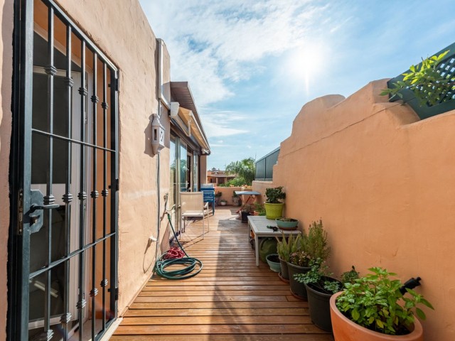 Villa con 3 Dormitorios  en Nagüeles