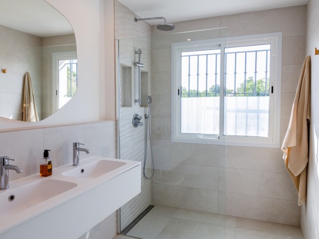 3 Bedrooms Townhouse in Nueva Andalucía