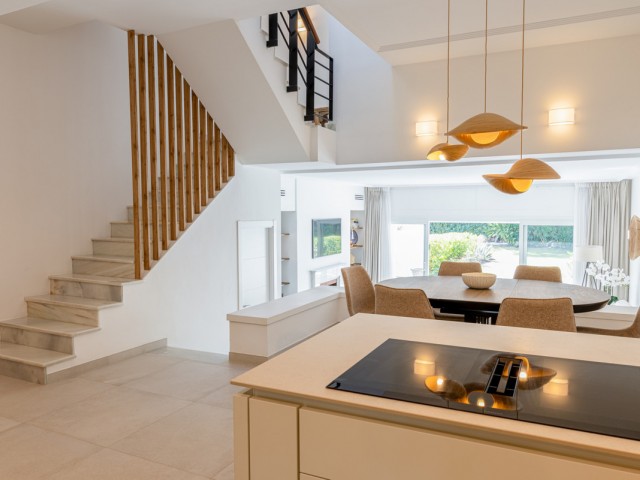 3 Bedrooms Townhouse in Nueva Andalucía