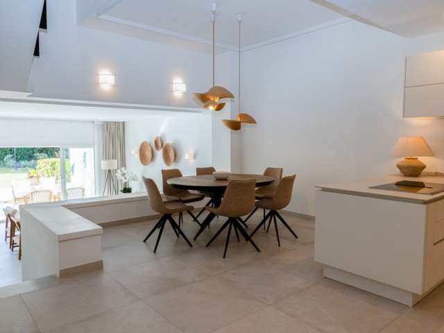 3 Bedrooms Townhouse in Nueva Andalucía