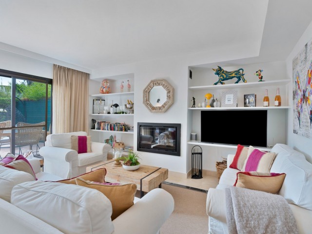 4 Bedrooms Townhouse in San Pedro de Alcántara