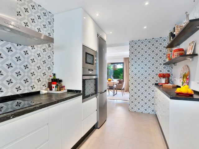 4 Bedrooms Townhouse in San Pedro de Alcántara