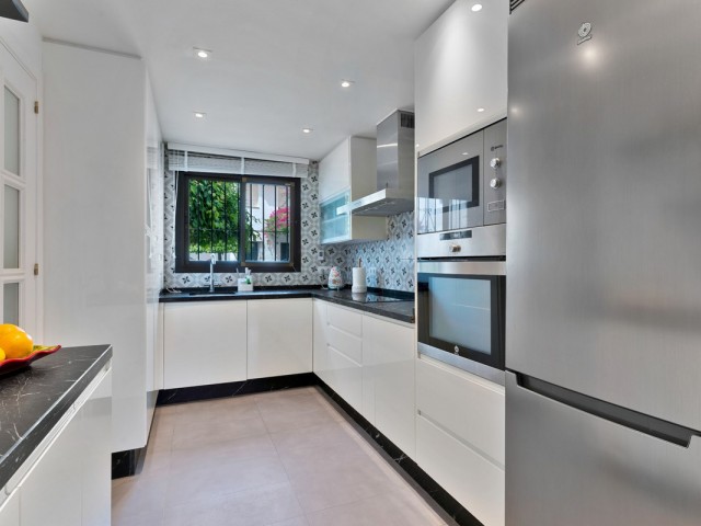 4 Bedrooms Townhouse in San Pedro de Alcántara