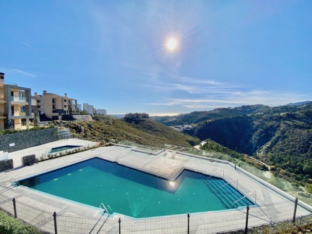 4 Bedrooms Apartment in Benahavís