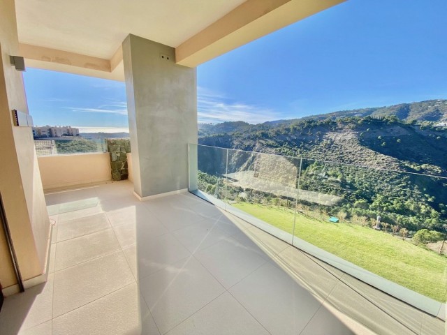 4 Bedrooms Apartment in Benahavís