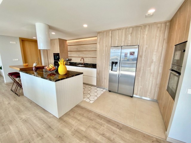 4 Bedrooms Apartment in Benahavís