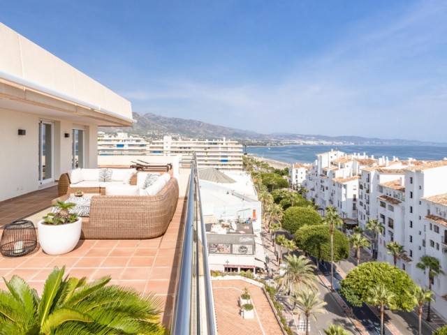Penthouse, Puerto Banús