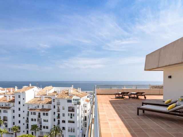 Penthouse in Puerto Banús