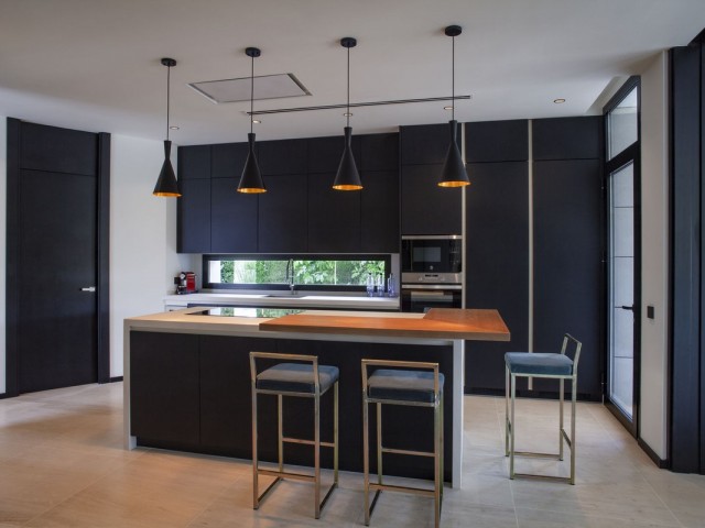 7 Soveroms Villa i Nueva Andalucía