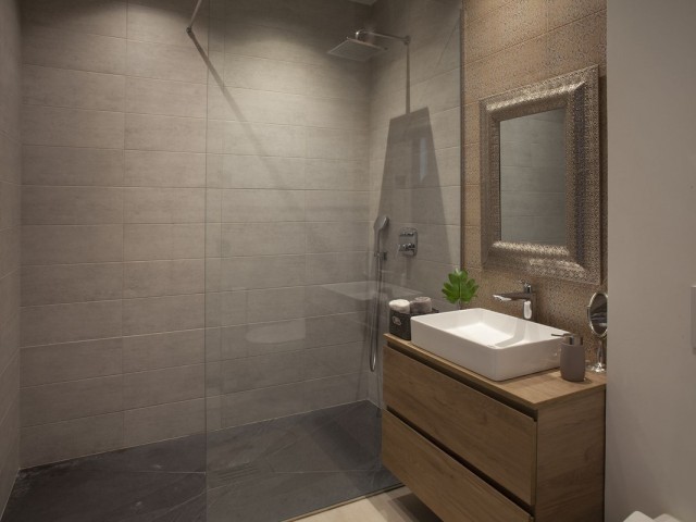 7 Soveroms Villa i Nueva Andalucía