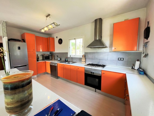 3 Makuuhuoneen Huvila Estepona