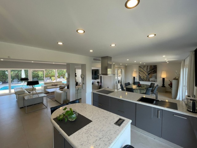 8 Bedrooms Villa in San Pedro de Alcántara