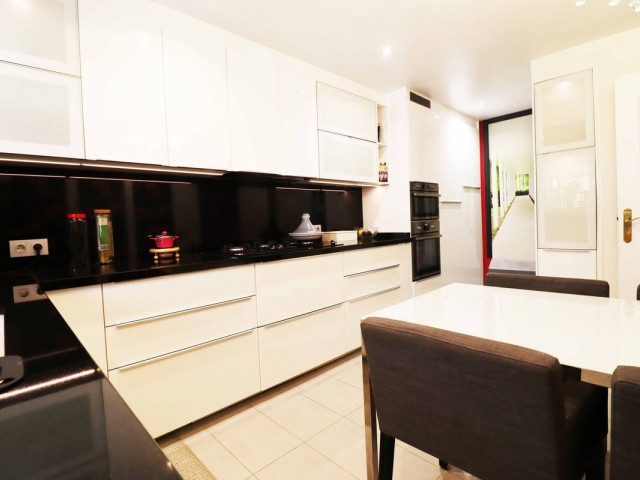 4 Bedrooms Townhouse in Diana Park