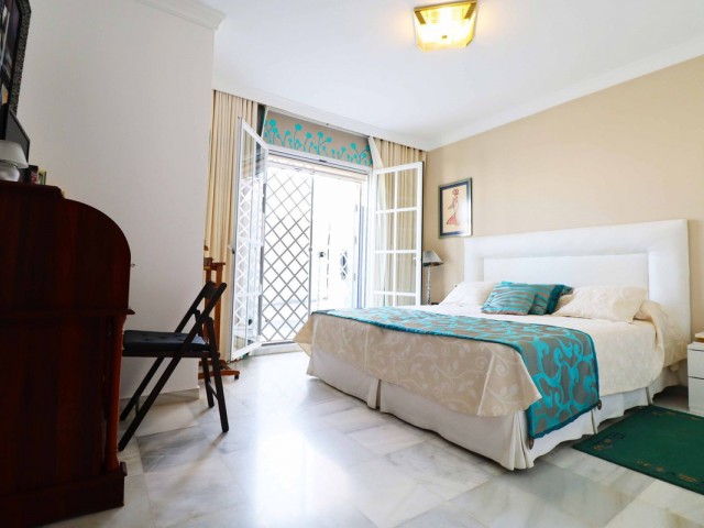 4 Bedrooms Townhouse in Diana Park