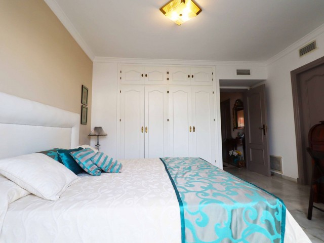 4 Bedrooms Townhouse in Diana Park