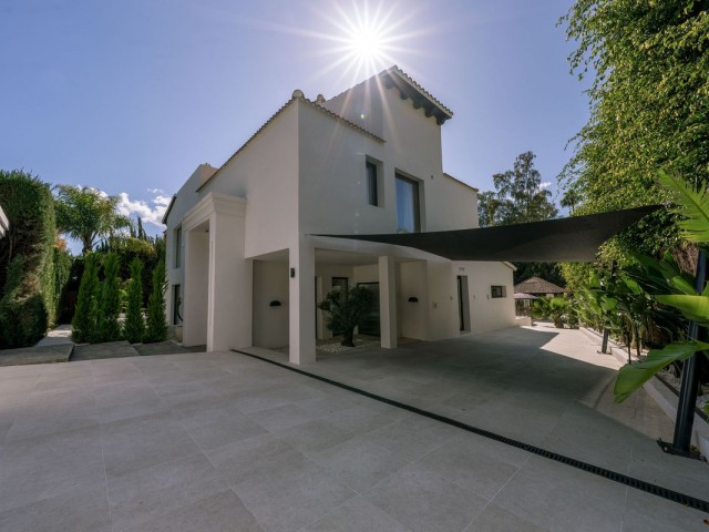 5 Soveroms Villa i Nueva Andalucía