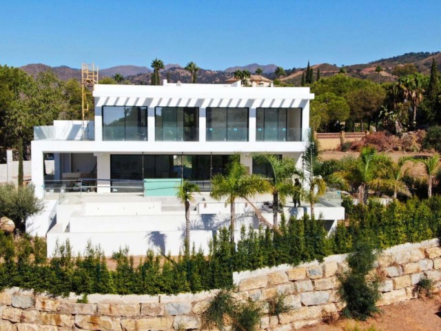 4 Soveroms Villa i Elviria