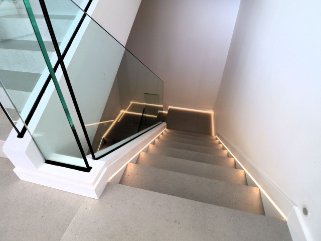 Villa con 4 Dormitorios  en Elviria