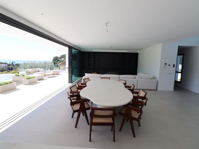 4 Schlafzimmer Villa in Elviria