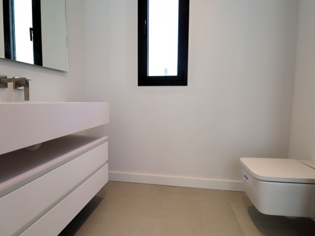 4 Schlafzimmer Villa in Elviria