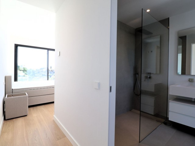 4 Schlafzimmer Villa in Elviria