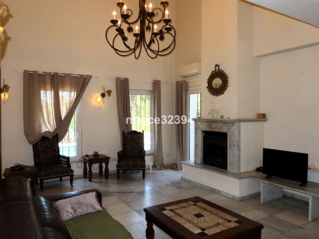 Villa avec 7 Chambres  à Sotogrande